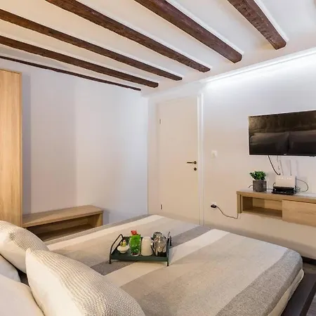 Appartamento Where Modern Meets History Lux Guest Oldtown *