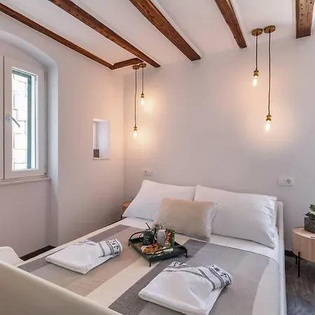 Where Modern Meets History Lux Guest Oldtown Appartamento Spalato